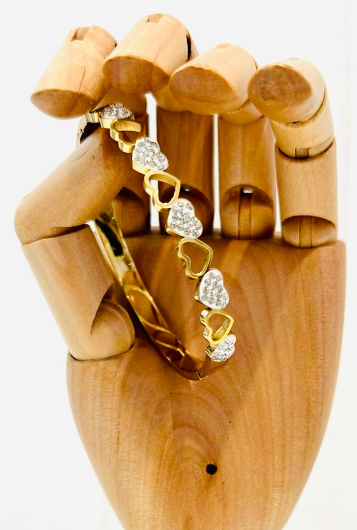 CUFF ME IF YOU CAN IV