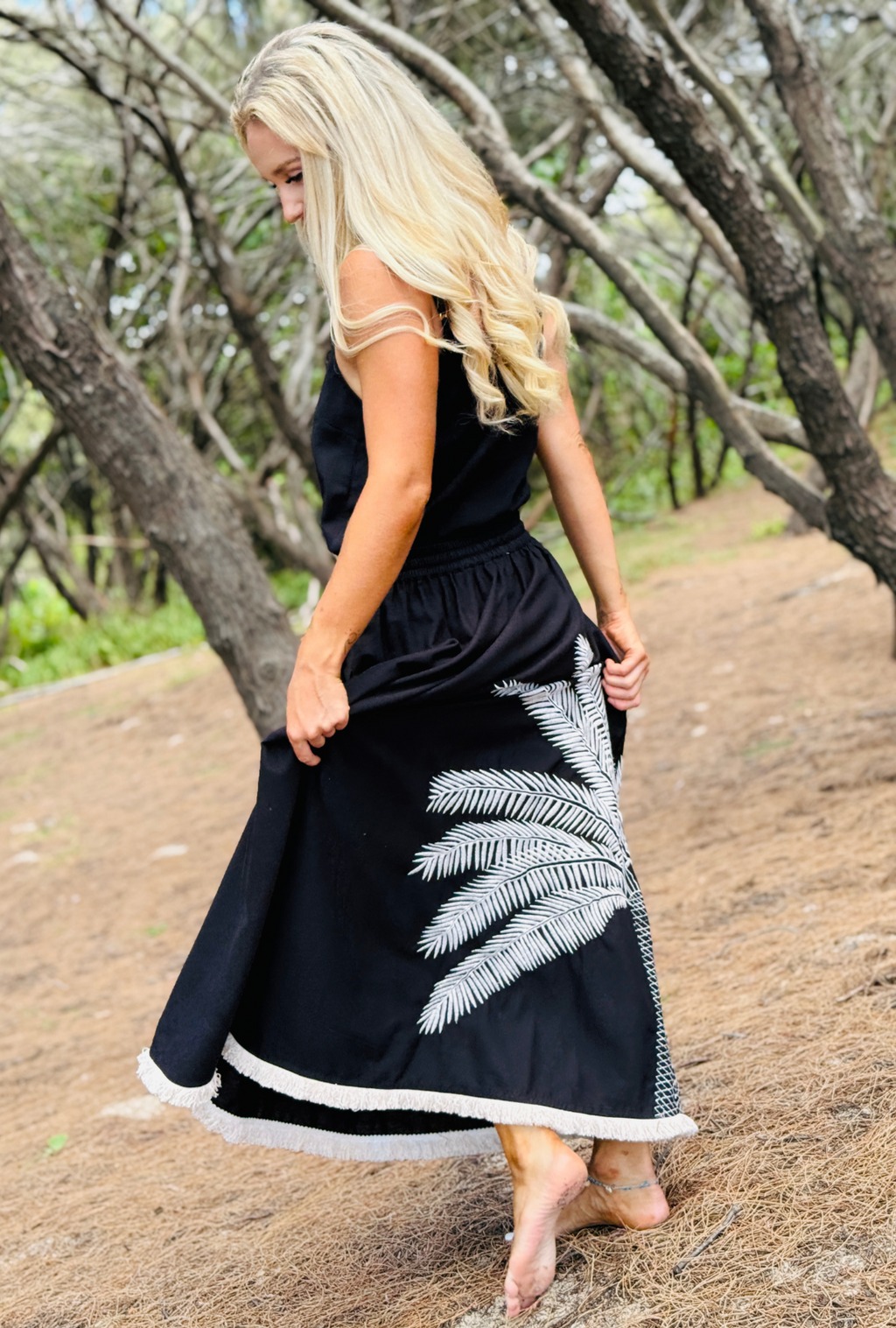 Catch My Drift Skirt - Under the Palms –  Onyx