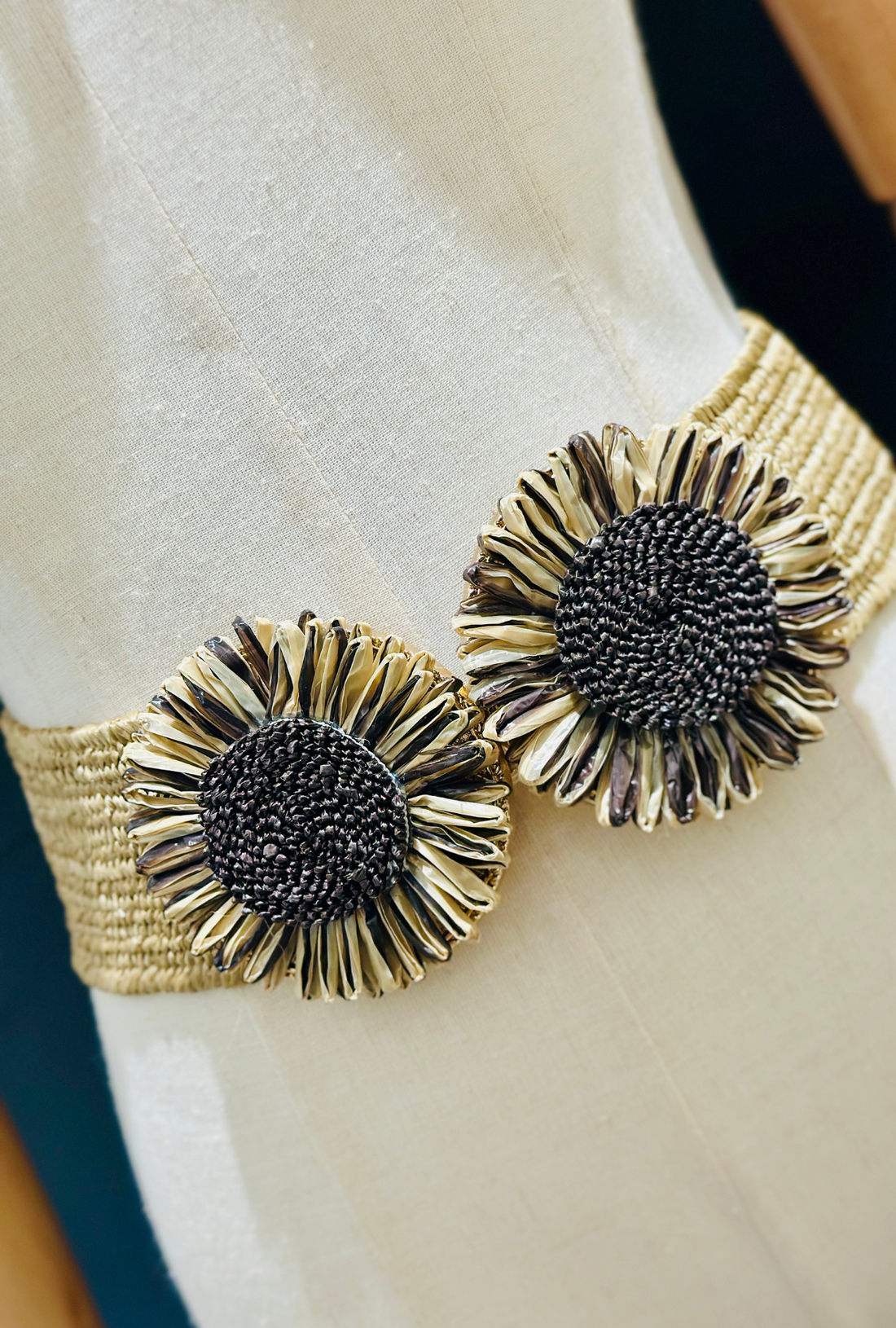 Dark Natural Daisies Belt