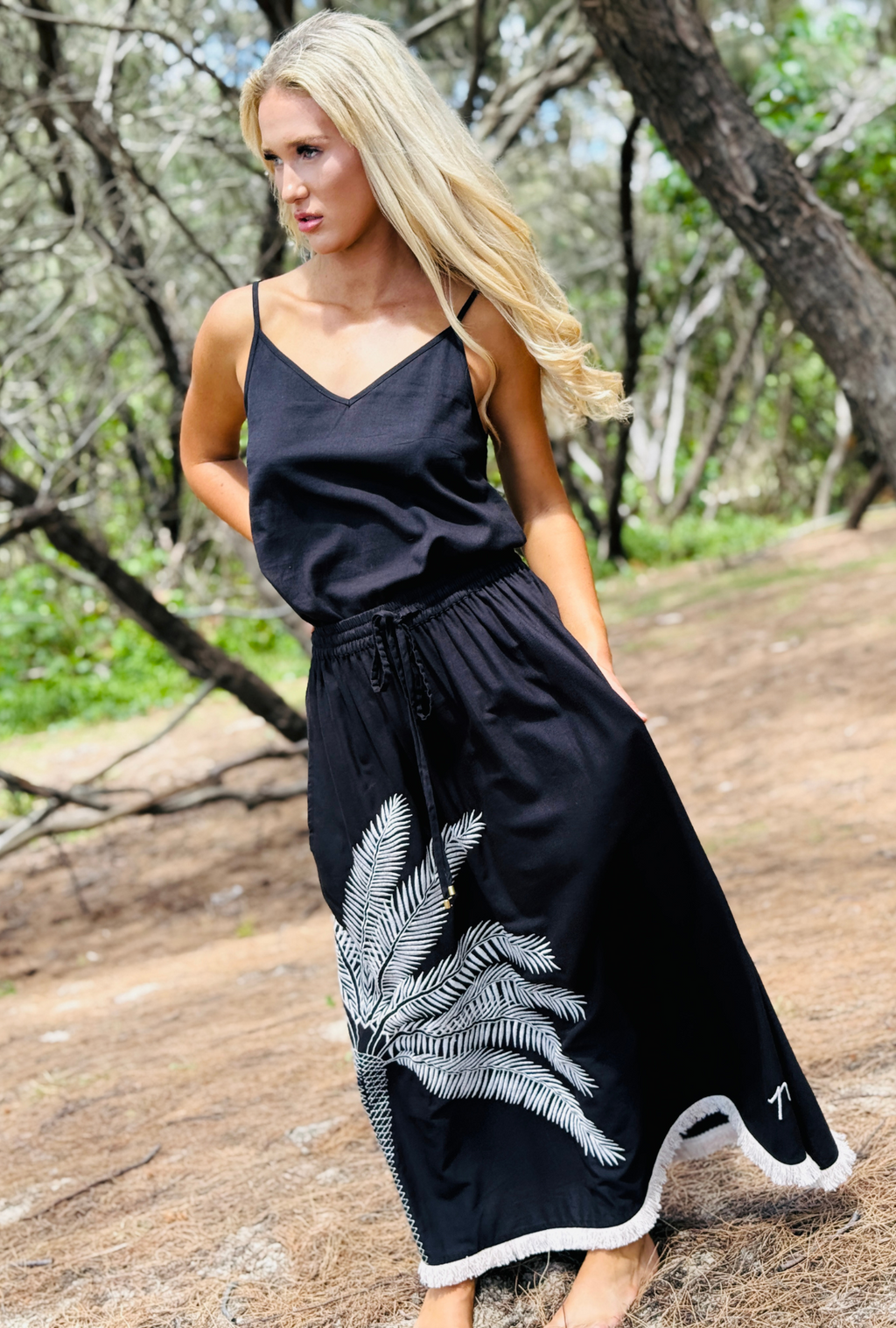 Catch My Drift Skirt - Under the Palms –  Onyx