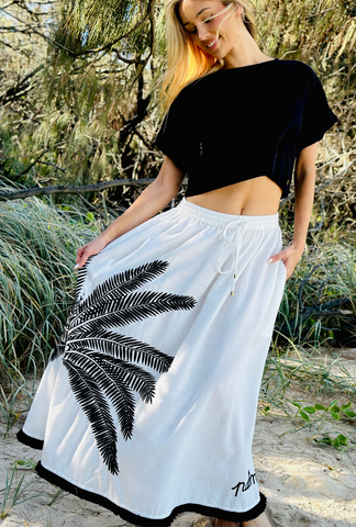 Catch My Drift Skirt - Under the Palms –  White