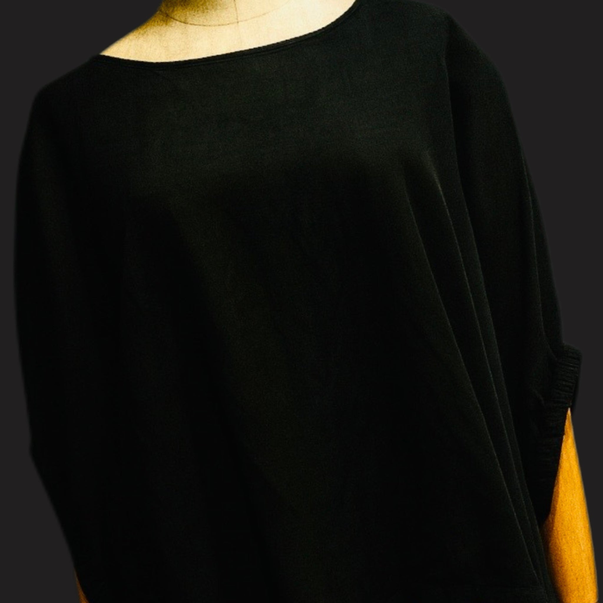 Take It Or Sleeve It Top - Onyx