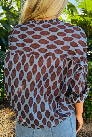 Wander and Wonder Lightweight Shirt - Painted Pebbles – Sky