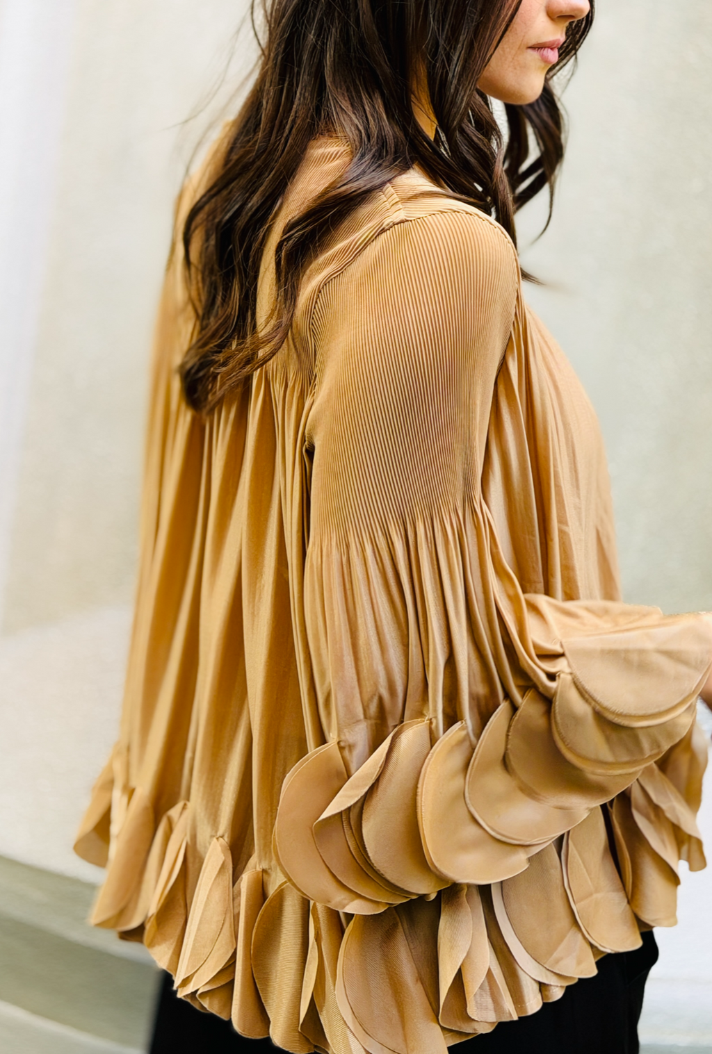 Petal Drama Top Gold