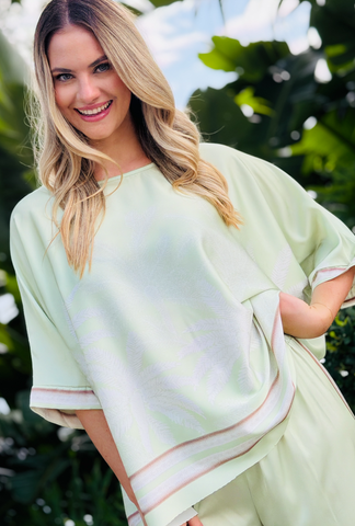 Palm Affair Relaxed Fit Top - Apple