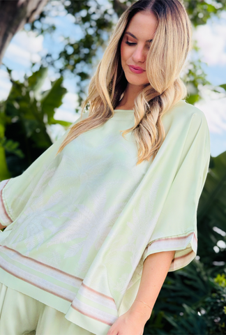 Palm Affair Relaxed Fit Top - Apple