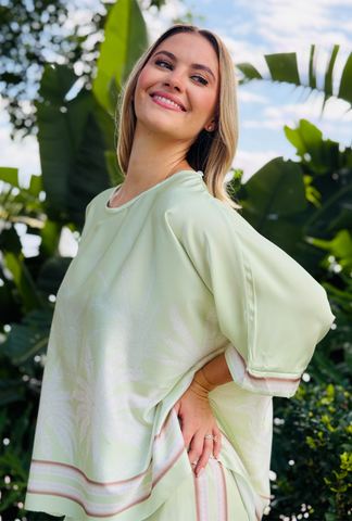Palm Affair Relaxed Fit Top - Apple