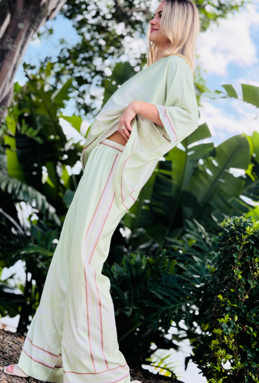 Palm Affair Pant - Apple