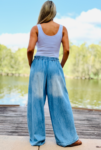 Milan Slouch Jeans - Washed Blue
