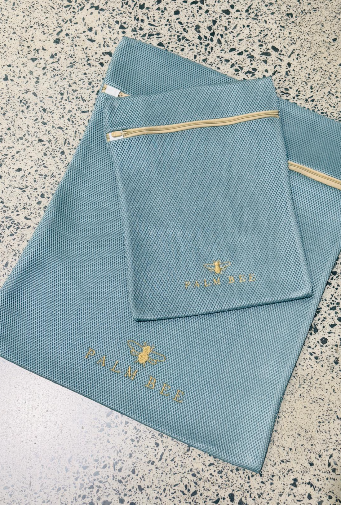 The Palm Bee Washing Bag - Small (30 x 40cm)