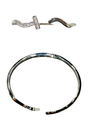 Wriggle Silver Bangle